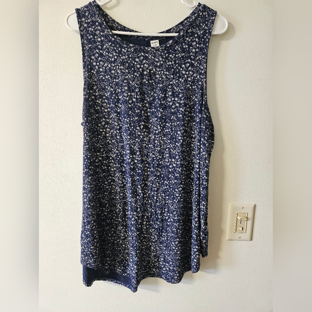 Old Navy Large Tank Top